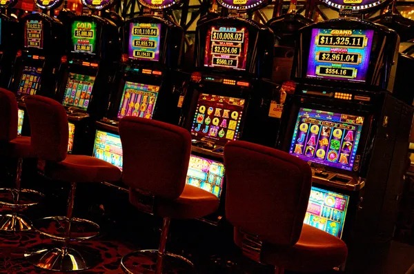 tevi platform interface showing live-dealer table on mobile phone with HD video stream and betting controls